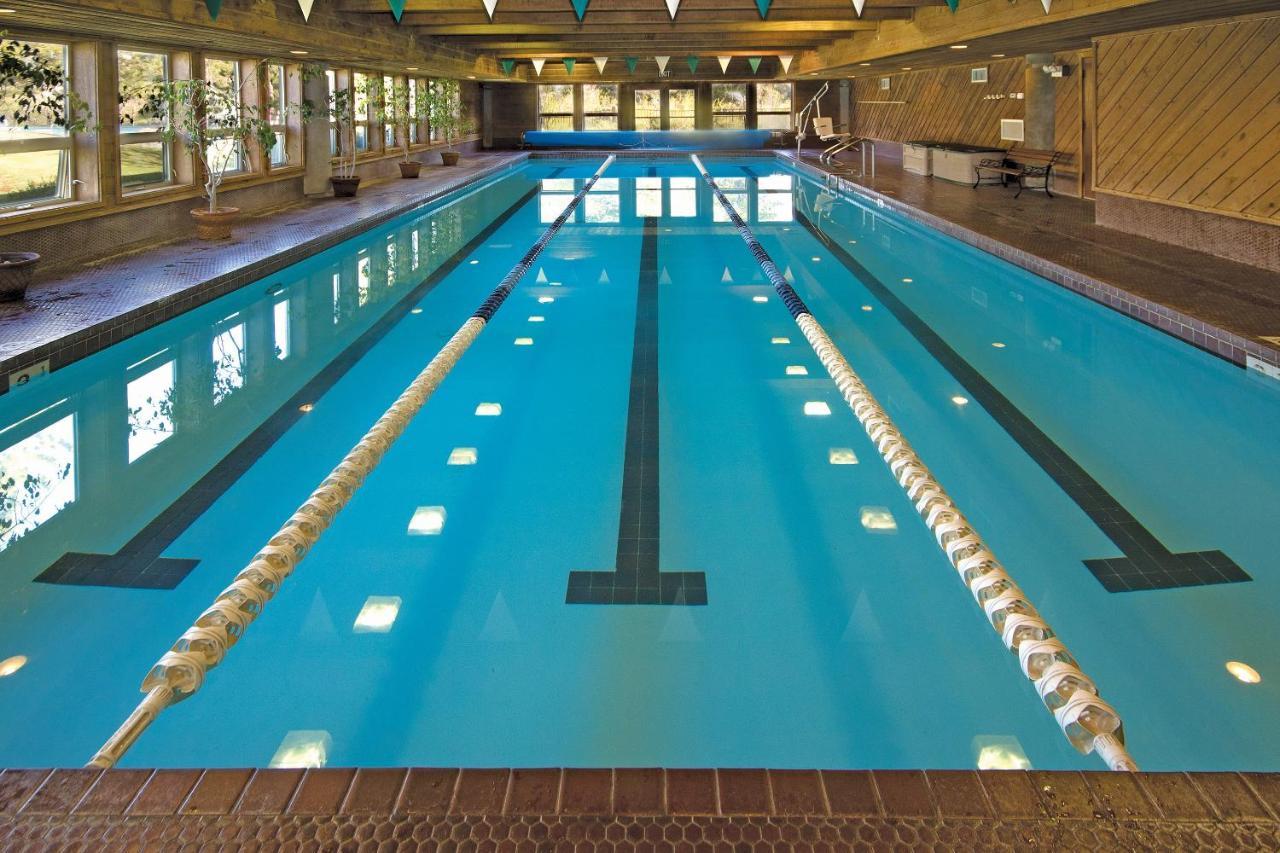 Mammoth Green 118 Located On Sierra Star Golf Course, Private Patio, Summer Pool Condo 맘모스 레이크스 외부 사진