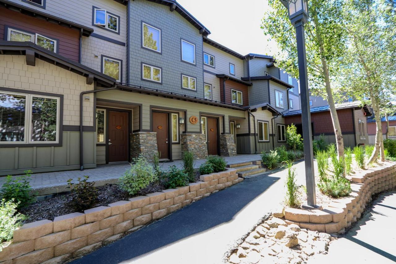 Mammoth Green 118 Located On Sierra Star Golf Course, Private Patio, Summer Pool Condo 맘모스 레이크스 외부 사진