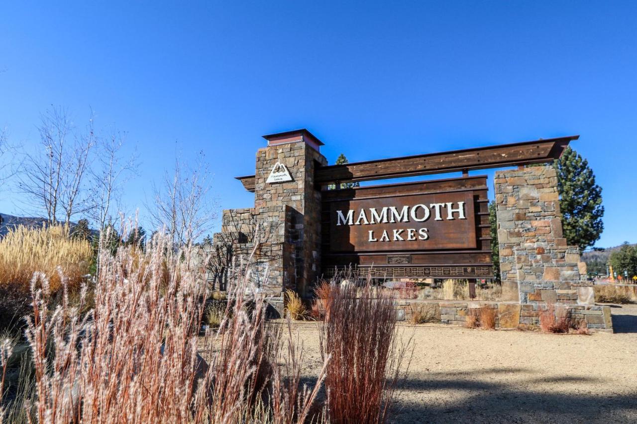 Mammoth Green 118 Located On Sierra Star Golf Course, Private Patio, Summer Pool Condo 맘모스 레이크스 외부 사진