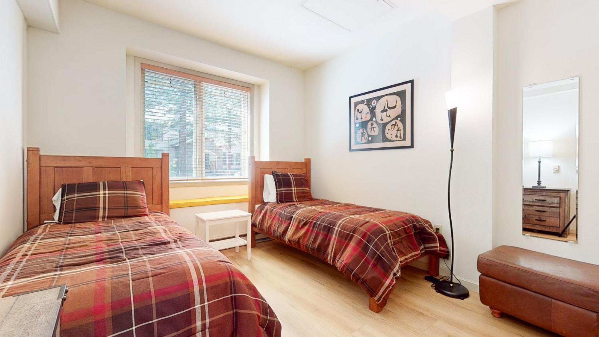 Mammoth Green 118 Located On Sierra Star Golf Course, Private Patio, Summer Pool Condo 맘모스 레이크스 외부 사진