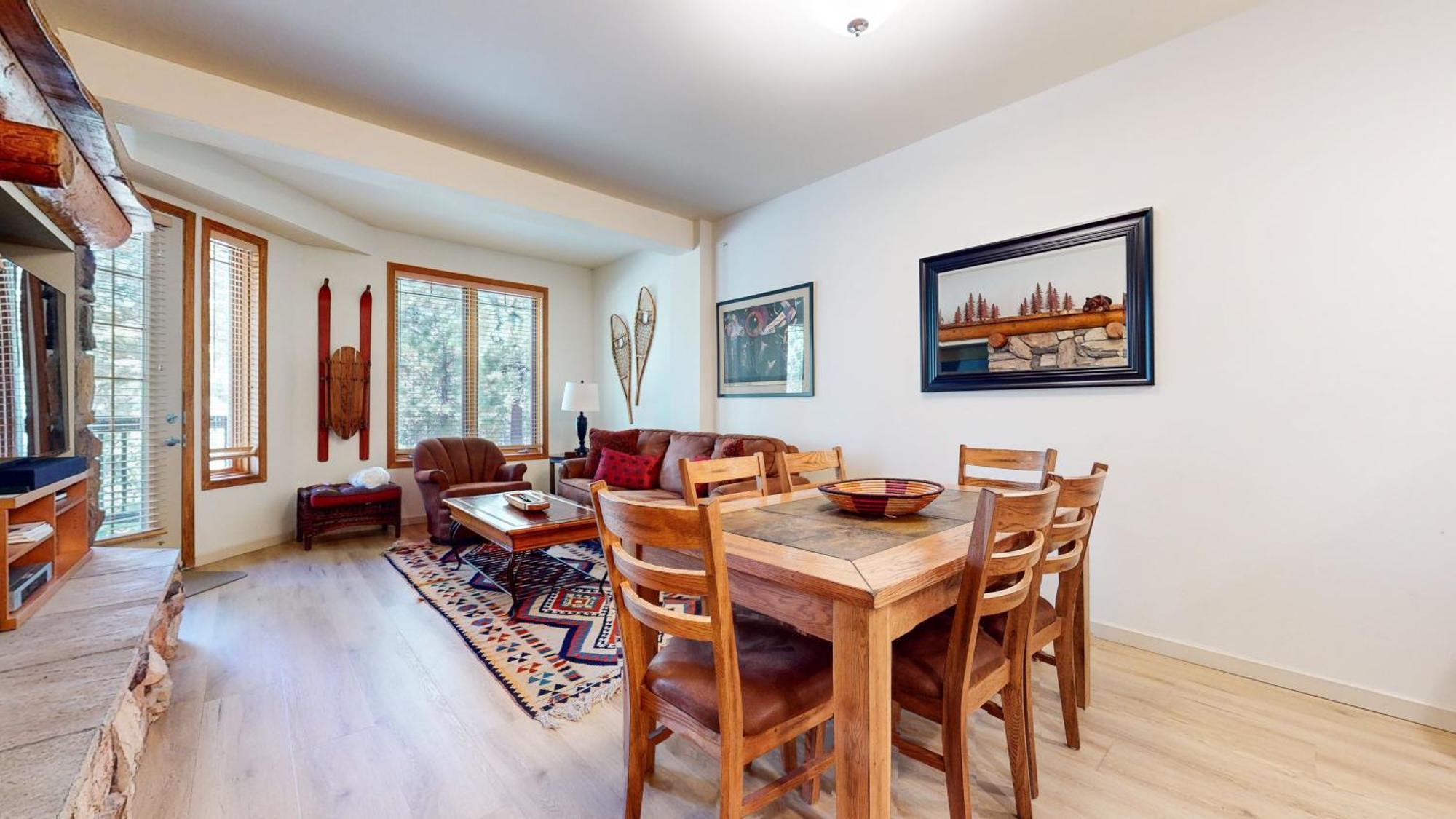 Mammoth Green 118 Located On Sierra Star Golf Course, Private Patio, Summer Pool Condo 맘모스 레이크스 외부 사진