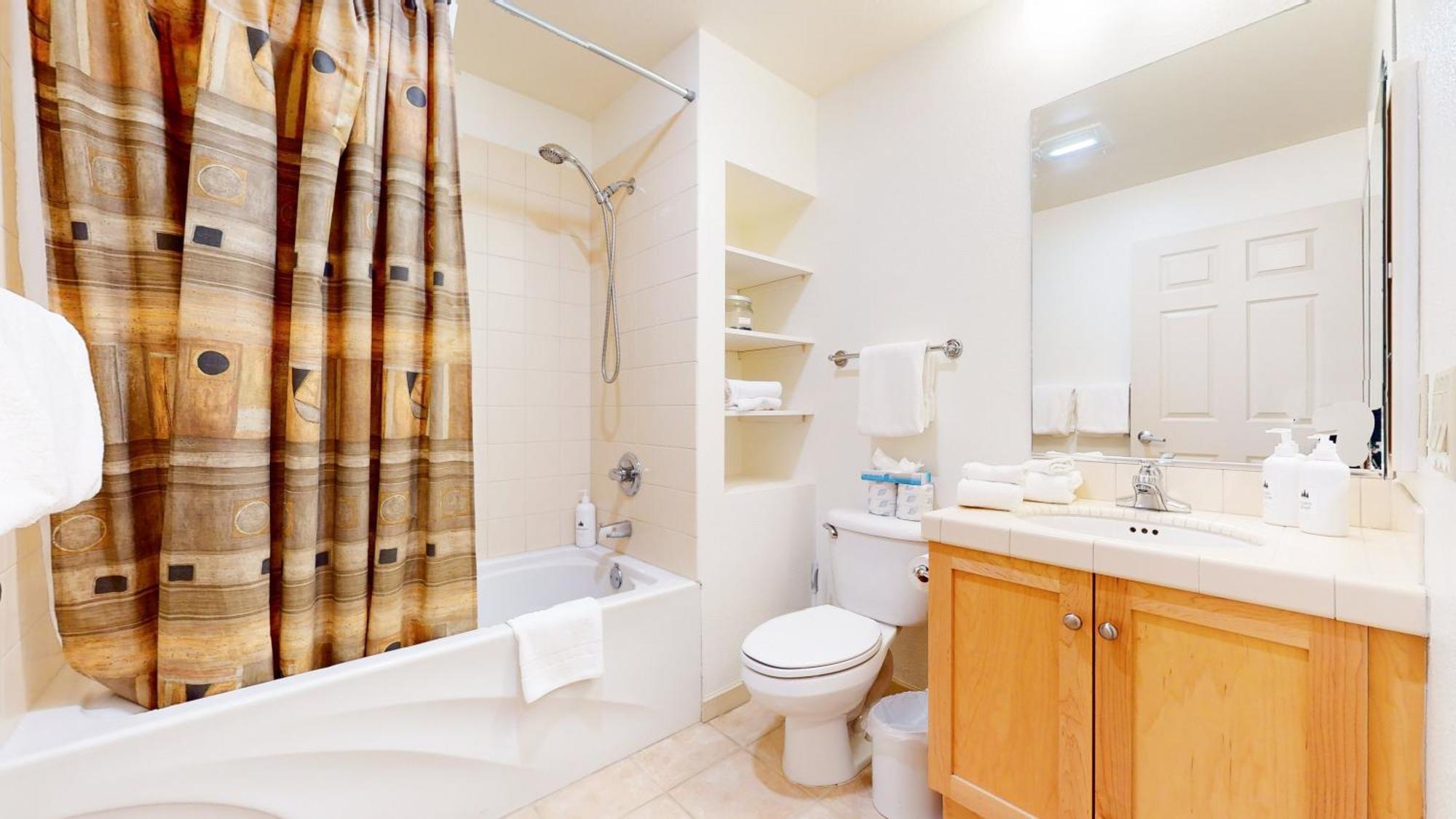 Mammoth Green 118 Located On Sierra Star Golf Course, Private Patio, Summer Pool Condo 맘모스 레이크스 외부 사진